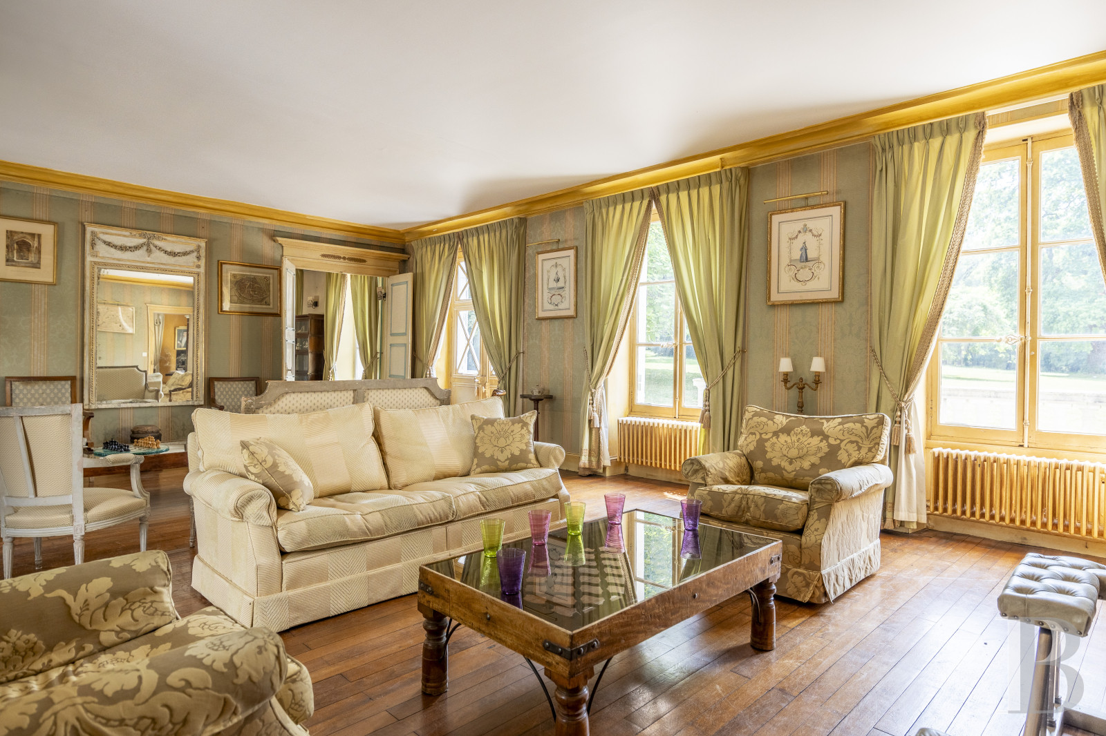 Au sud du Loiret, à Bonny-sur-Loire, un château d’inspiration Directoire entouré de bois - photo  n°6